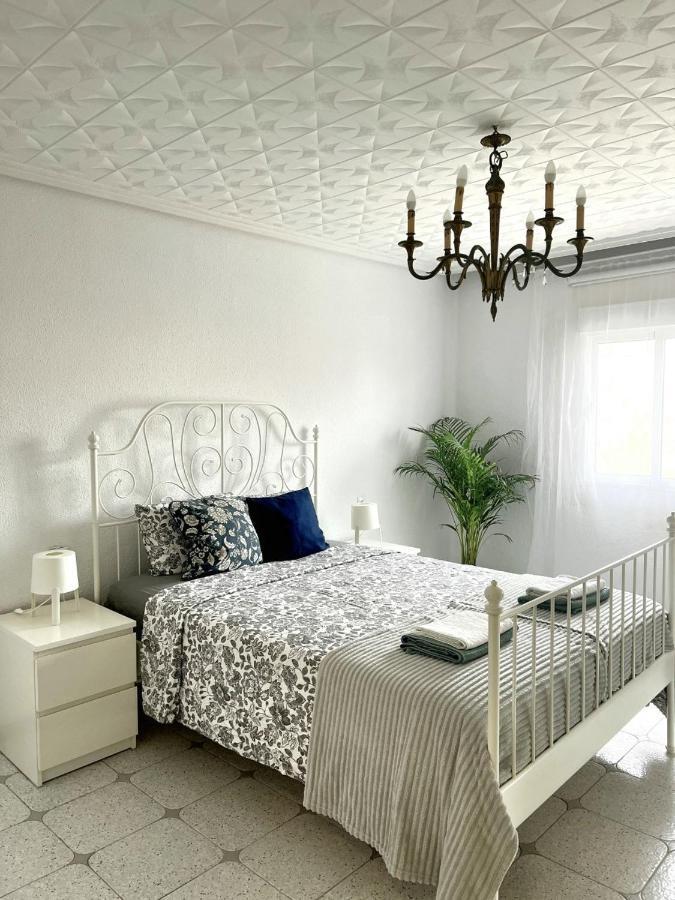 Holiday&Vacations Apartment On The Beach Valencia Eksteriør bilde