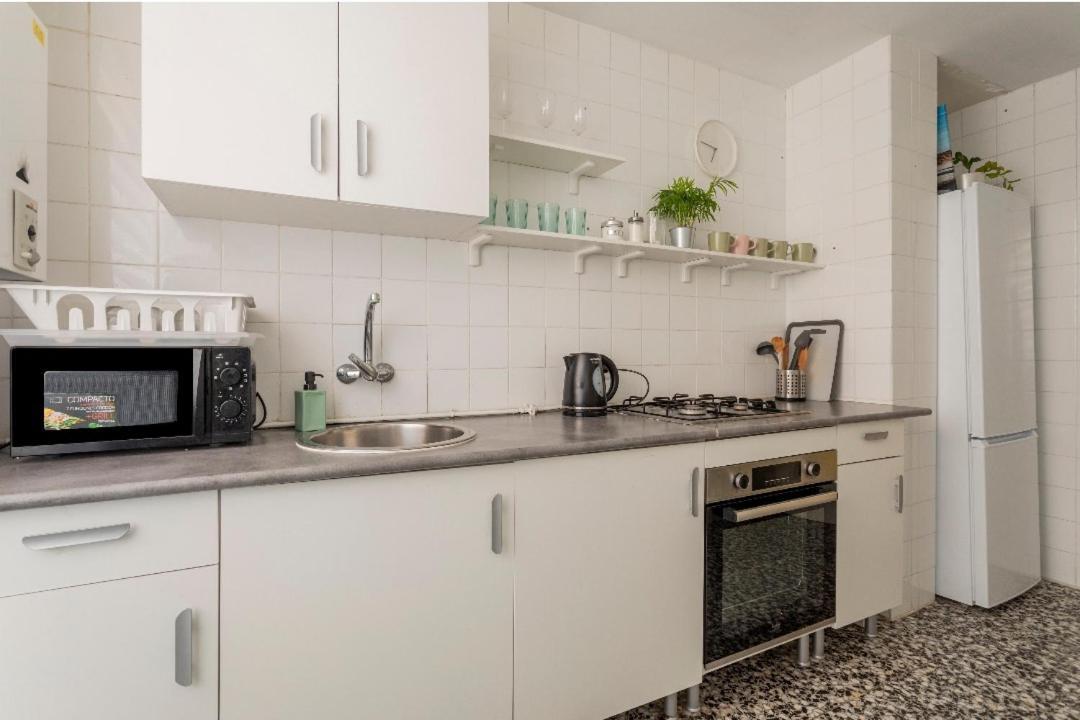 Holiday&Vacations Apartment On The Beach Valencia Eksteriør bilde